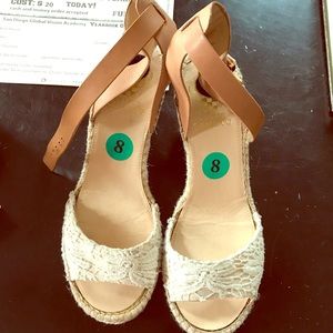 Vince Camuto Espadrilles size 8